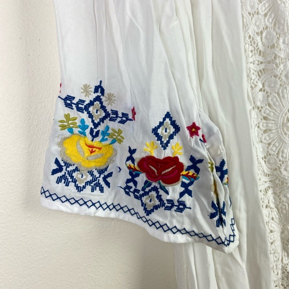 Blue Island embroidered boho blouse - Picture 2 of 4